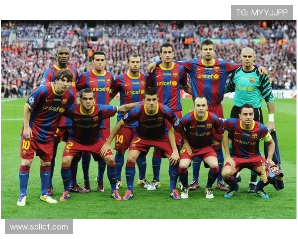 初代足球巨星回顾:那些奠定足球历史基础的传奇人物与经典瞬间 初代足球巨星回顾:那些奠定足球历史基础的传奇人物与经典瞬间