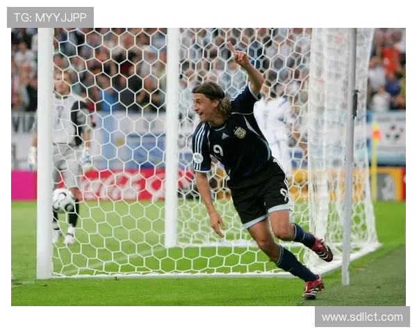 探寻阿根廷锋线传奇克雷斯波职业生涯的辉煌与低调时刻