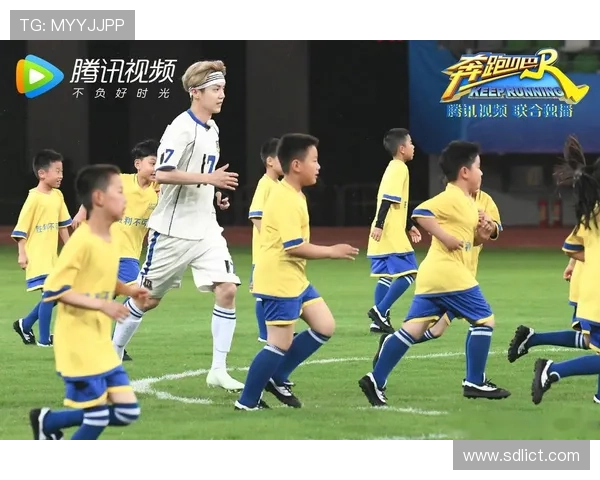 鹿晗加盟跑男踢足球展现球星风采引发粉丝热议精彩瞬间全程回顾